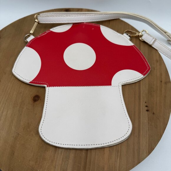 Mushroom-Shaped Red & White Faux Leather Crossbody Bag With Adjustable Strap - Picture 3 of 8